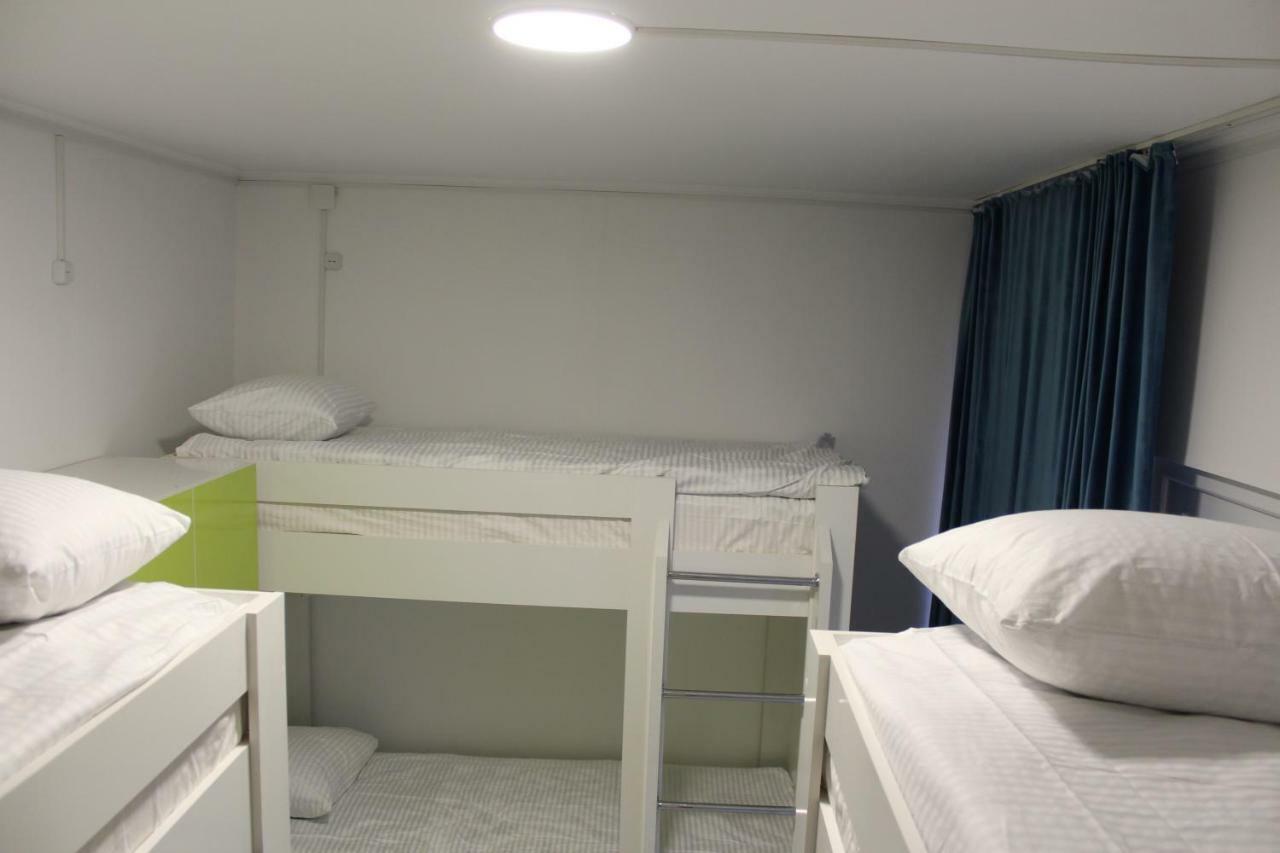 Park Hostel אוש מראה חיצוני תמונה