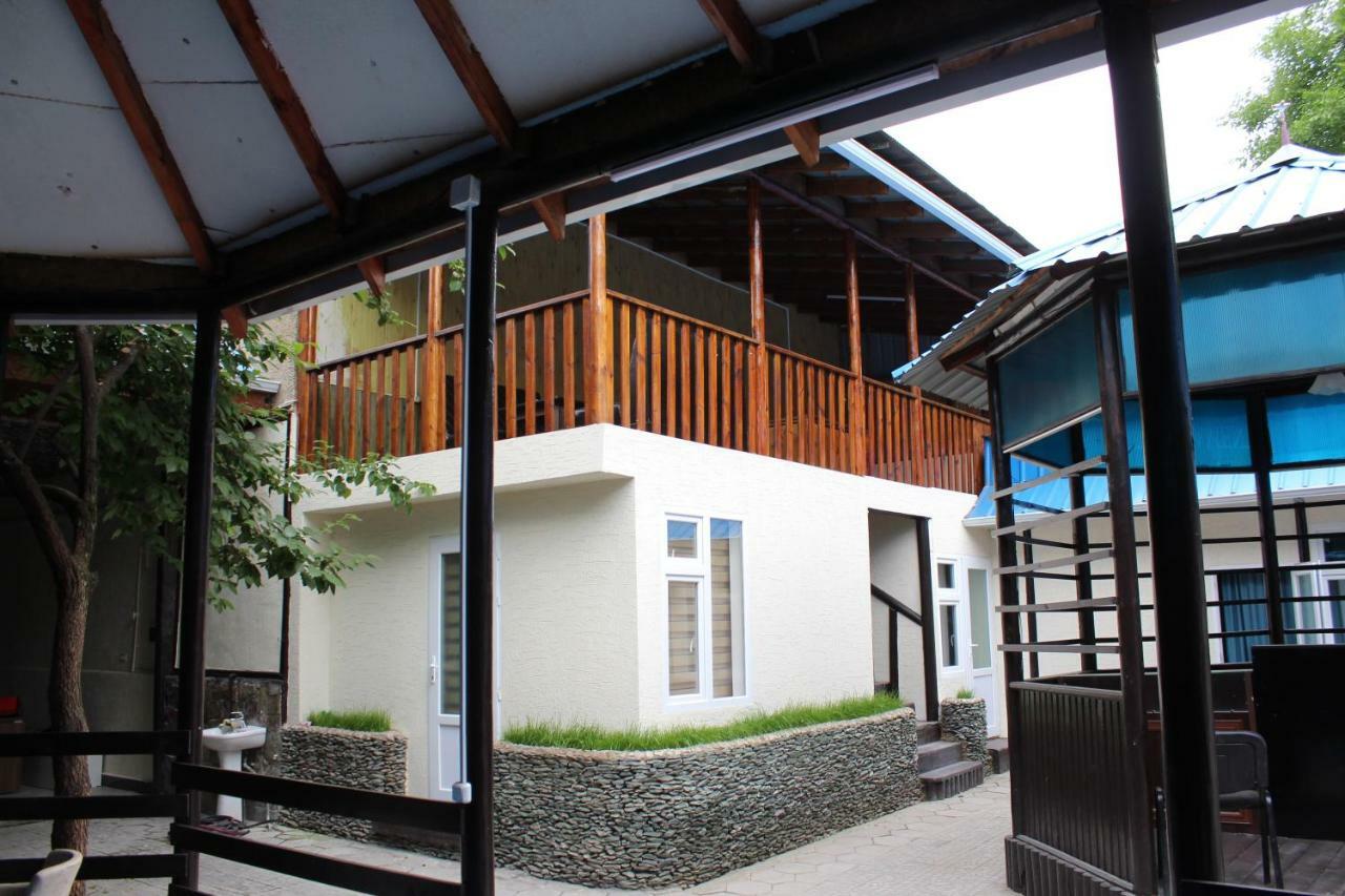 Park Hostel אוש מראה חיצוני תמונה