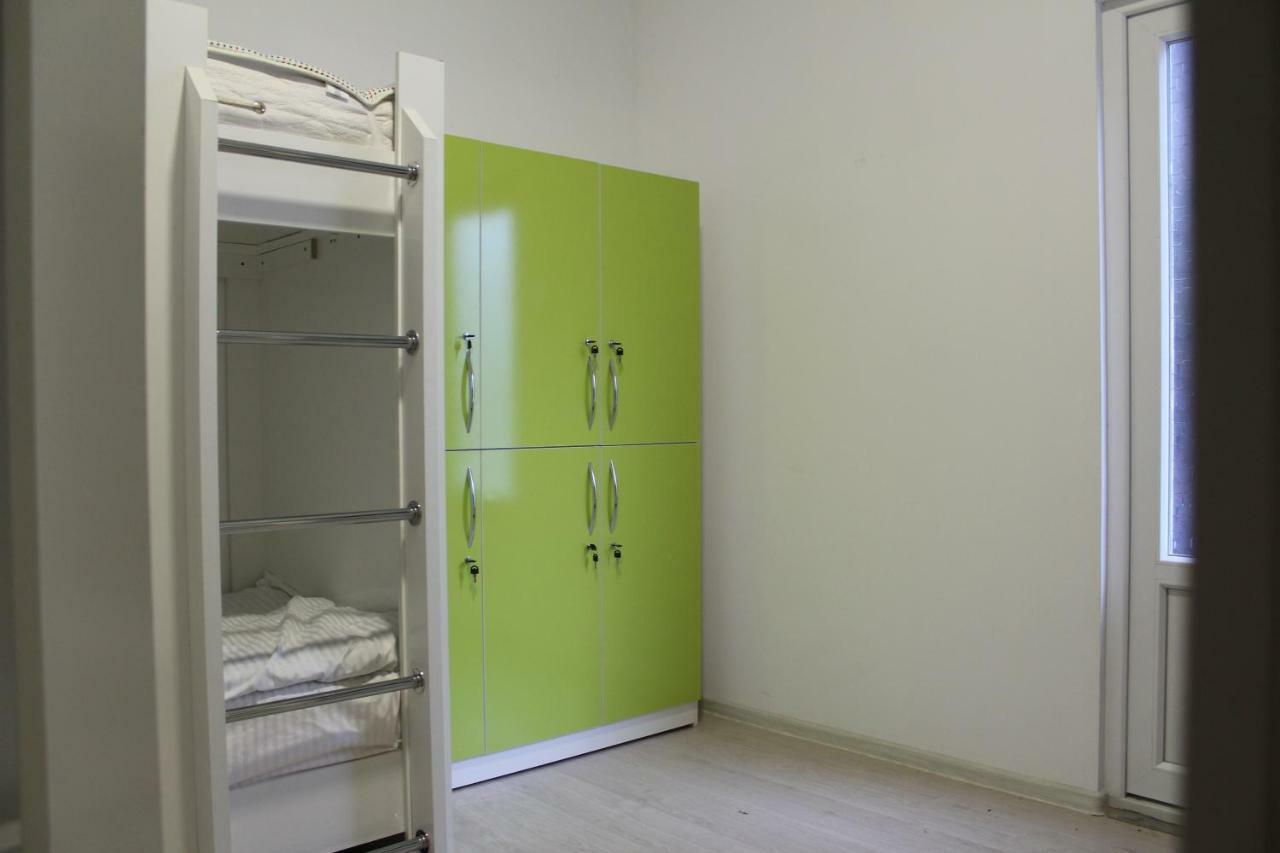 Park Hostel אוש מראה חיצוני תמונה