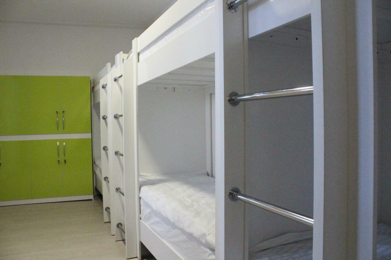 Park Hostel אוש מראה חיצוני תמונה