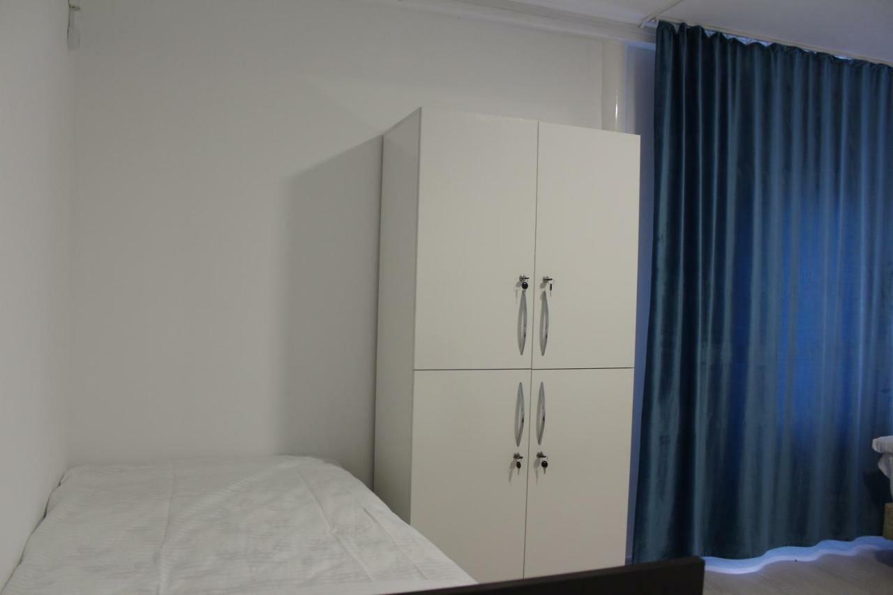 Park Hostel אוש מראה חיצוני תמונה