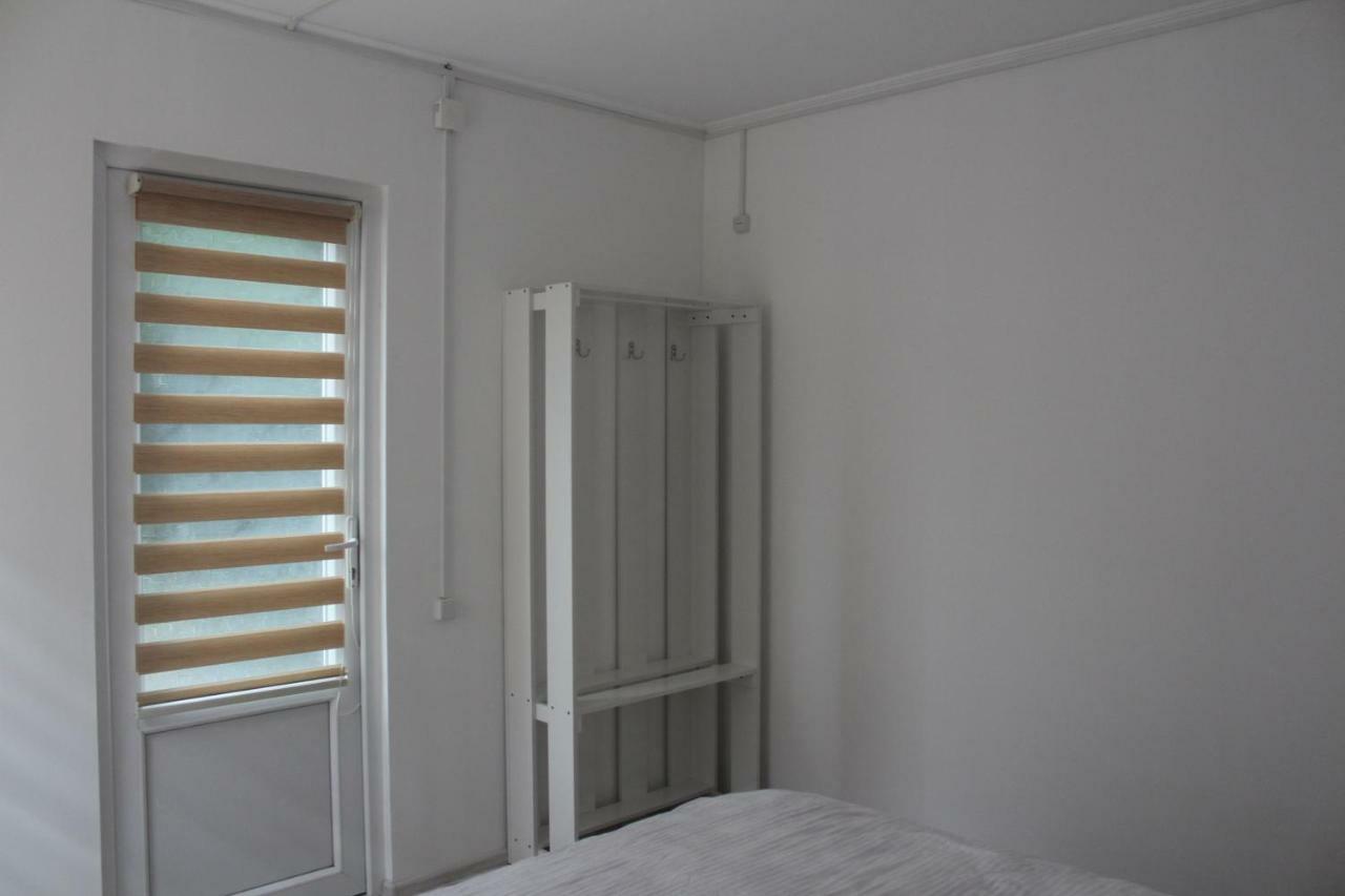 Park Hostel אוש מראה חיצוני תמונה
