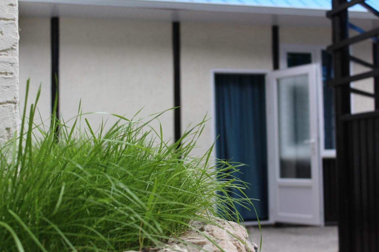 Park Hostel אוש מראה חיצוני תמונה