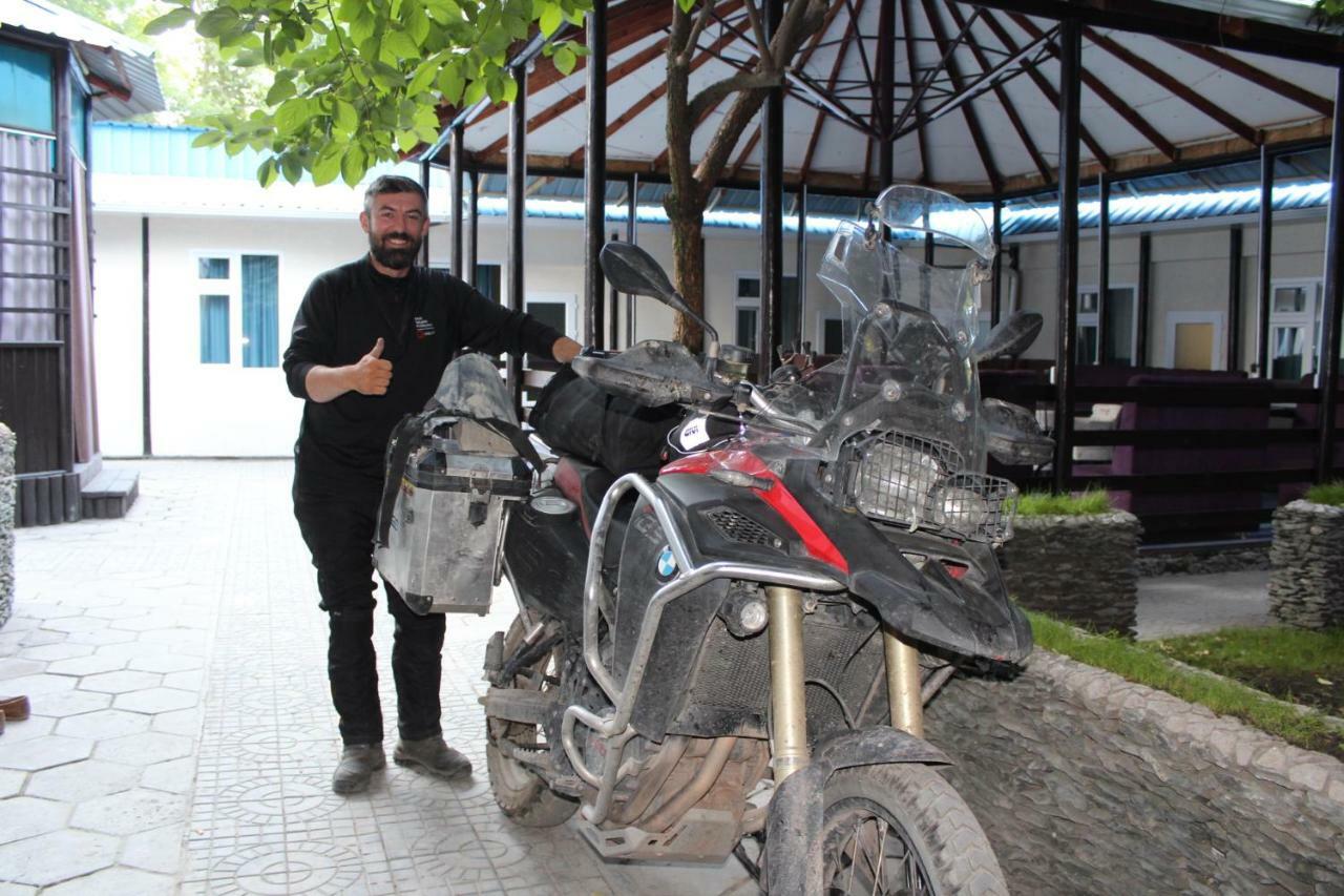 Park Hostel אוש מראה חיצוני תמונה