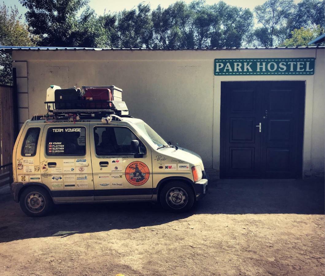 Park Hostel אוש מראה חיצוני תמונה